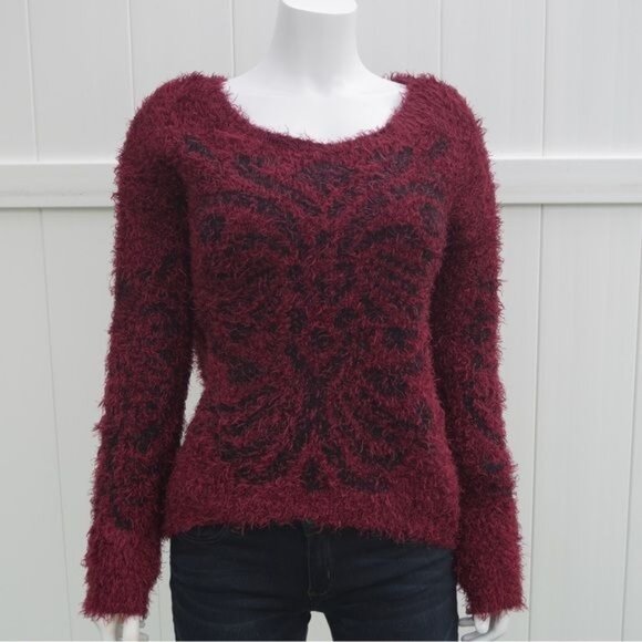Romeo & Juliet Couture Sweaters - Romeo & Juliet Burgundy Furry Sweater Size M